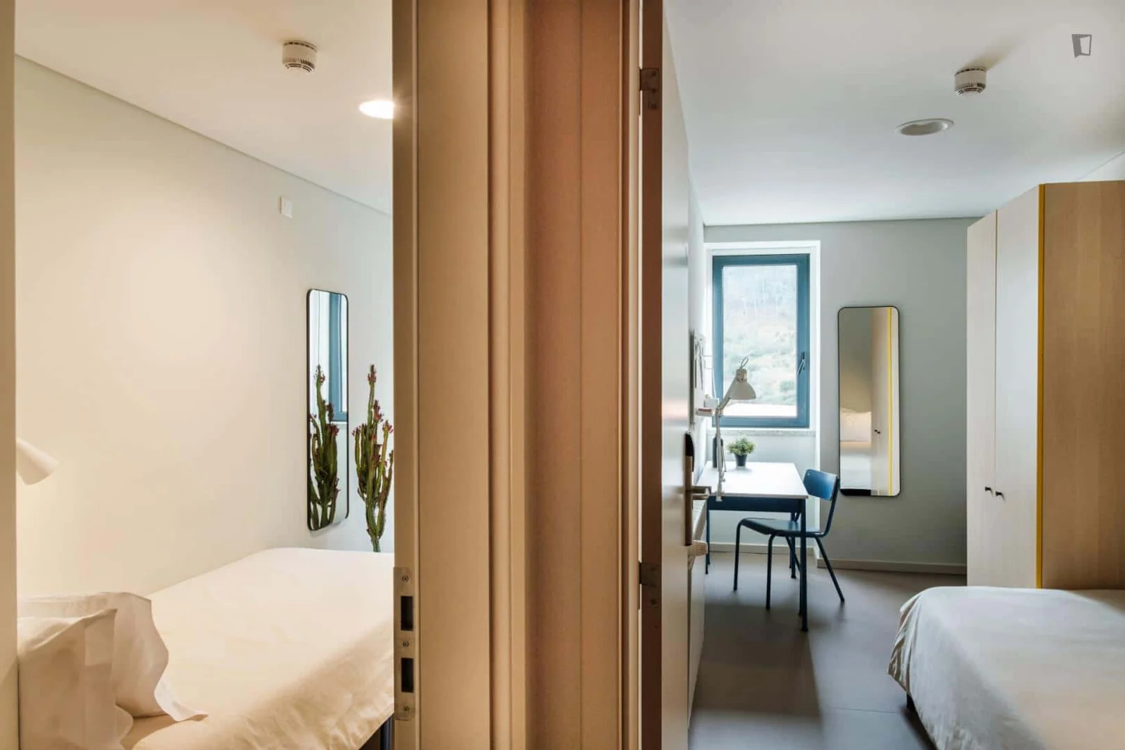 Economical student room with convenient location in 