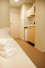 Quarto privado em Calçada Fonte do Lameiro 5, 6200-358 Covilhã, Portugal, imagem 1 de 10
