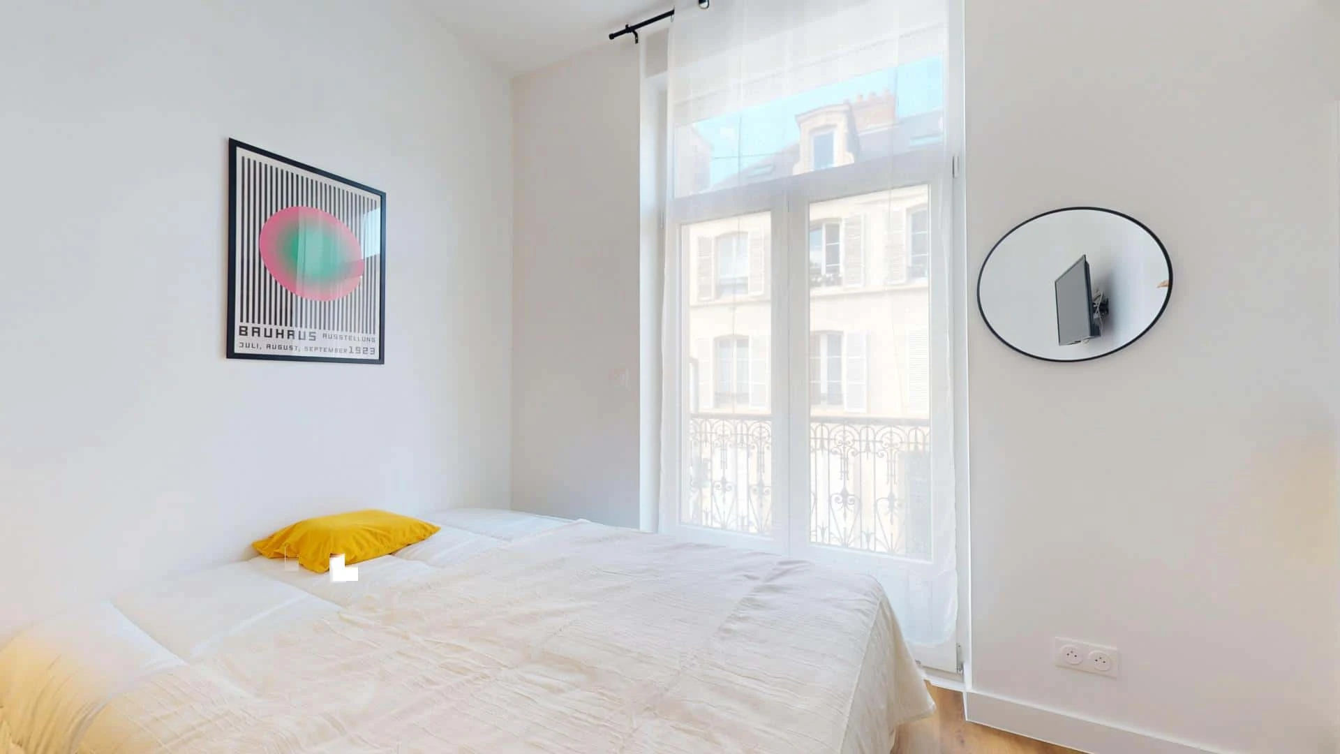 Economical student room with convenient location in 