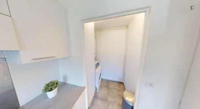 Private room at Rue Pierre Audry, image 13 of 18