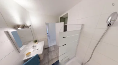 Private room at Rue Pierre Audry, image 16 of 18