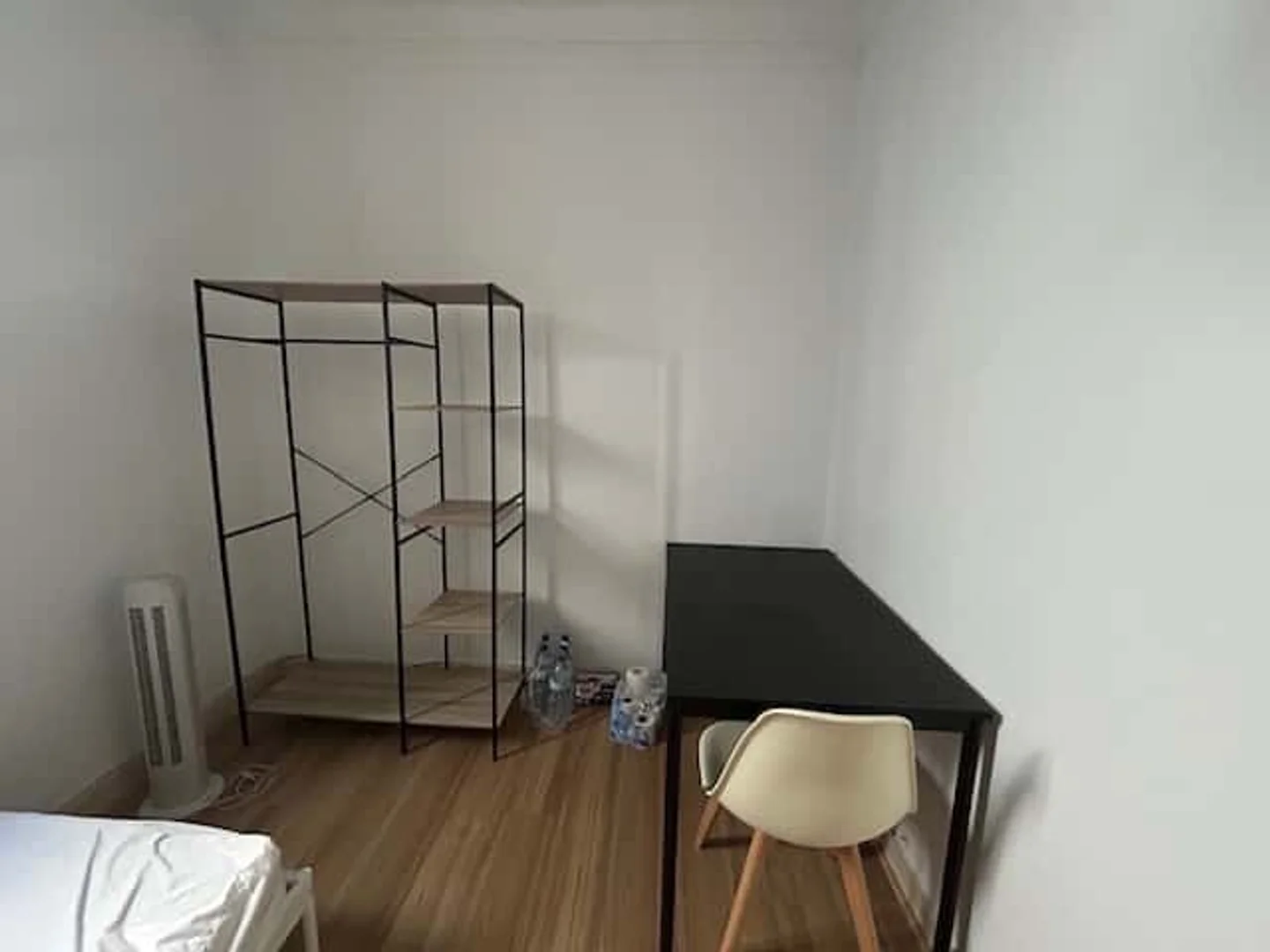 Habitación asequible para estudiantes con buena iluminación en 