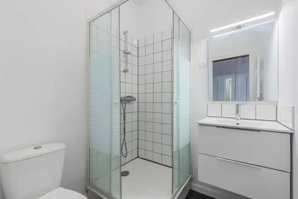Private room at Rue de Lille, , image 7 of 10