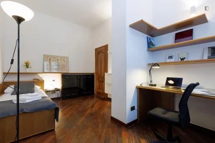 Privatzimmer in der Viale Sarca, bild 1 von 25
