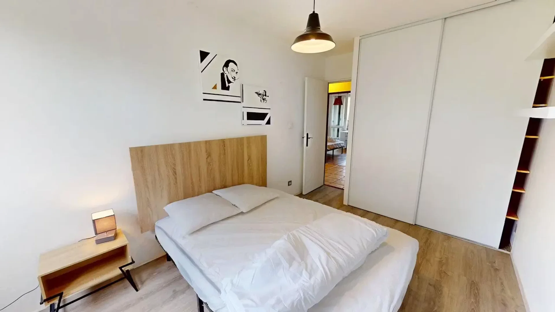 Cozy room for students available in 