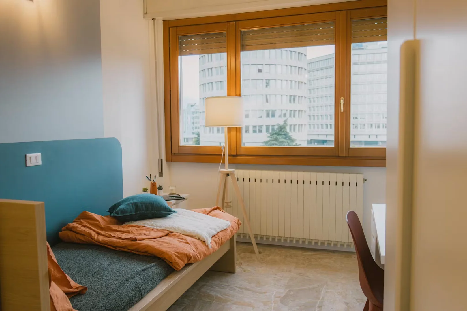 Cozy room for students available in 
