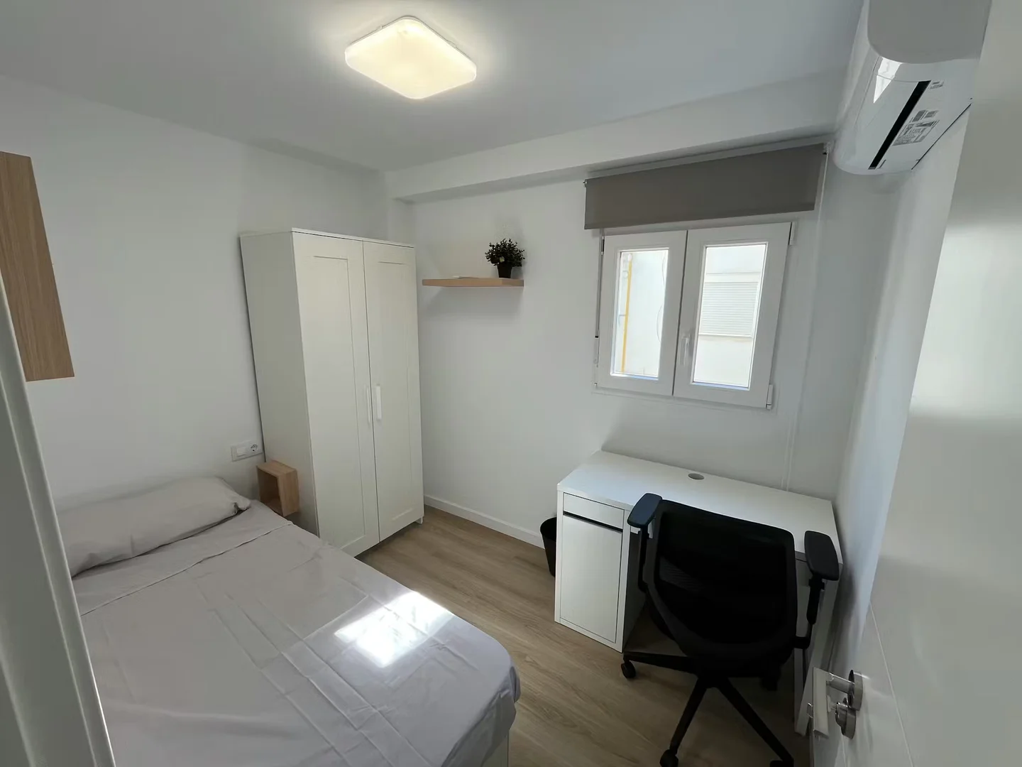 位于的学生公寓，明亮通风，交通便利