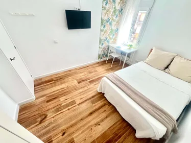 Privatzimmer in der Av. de la Paz, 41013 Sevilla, Spain, bild 1 von 14