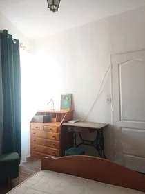Private room at Poitiers, 86000, image 1 of 14