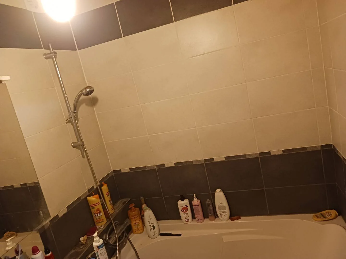 Habitación estudiantil económica con ubicación conveniente en 