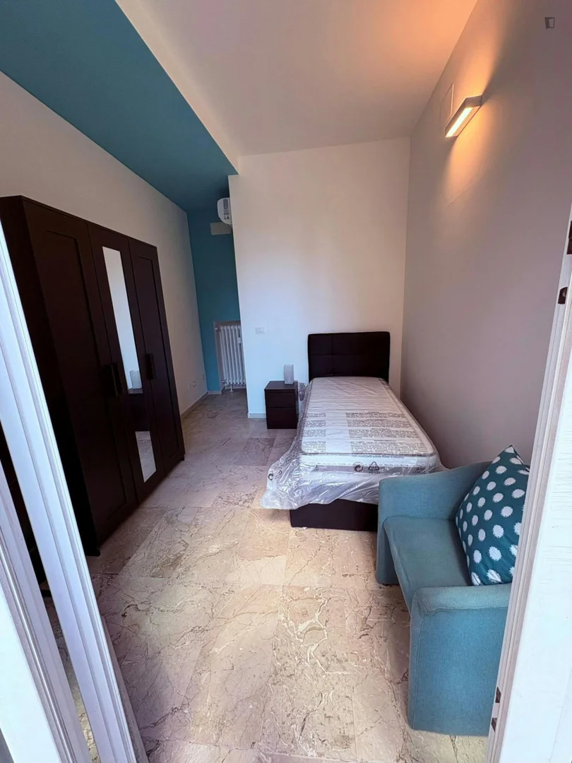 Wygodny i przestronny pokój studencki w 