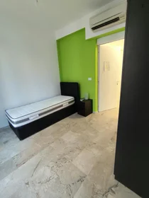 Prywatny pokój Via Ugo Bassi, obraz 2 32