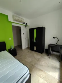 Prywatny pokój Via Ugo Bassi, obraz 3 32