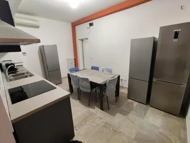 Prywatny pokój Via Ugo Bassi, obraz 10 32
