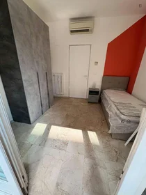 Prywatny pokój Via Ugo Bassi, obraz 5 33
