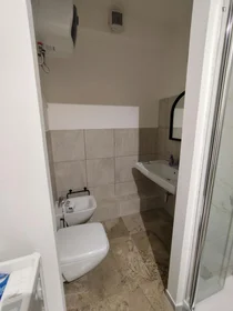 Prywatny pokój Via Ugo Bassi, obraz 22 33