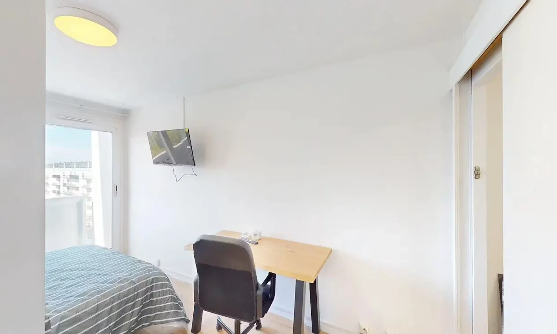 Niedrogi pokój studencki blisko kampusu w 