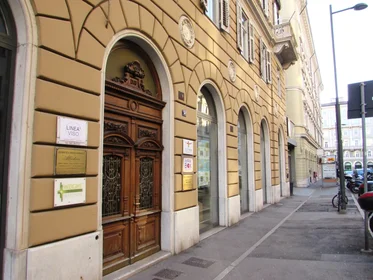 Dairenin tamamı konumu Via del Coroneo 3, 28 36 görüntüsü