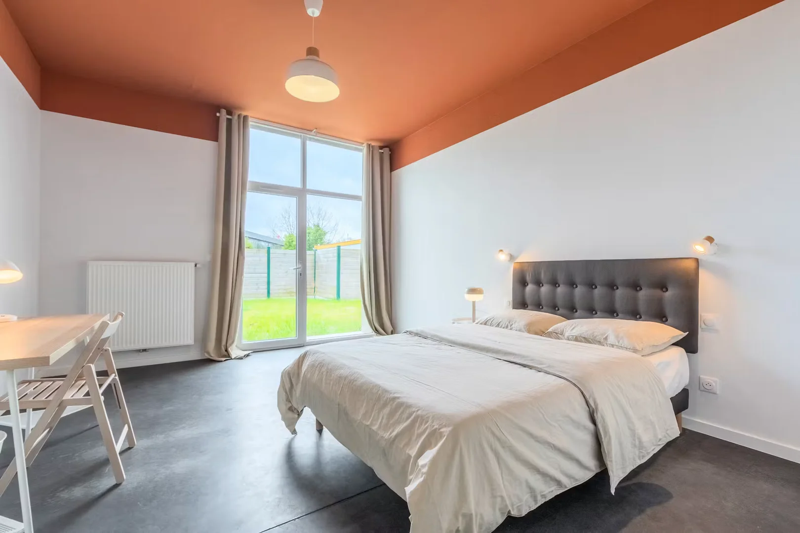 Habitación estudiantil económica con ubicación conveniente en