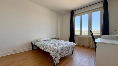 Private room at Troyes, 10000, image 10 of 17