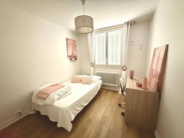 Private room at Grenoble, 38100, image 8 of 15