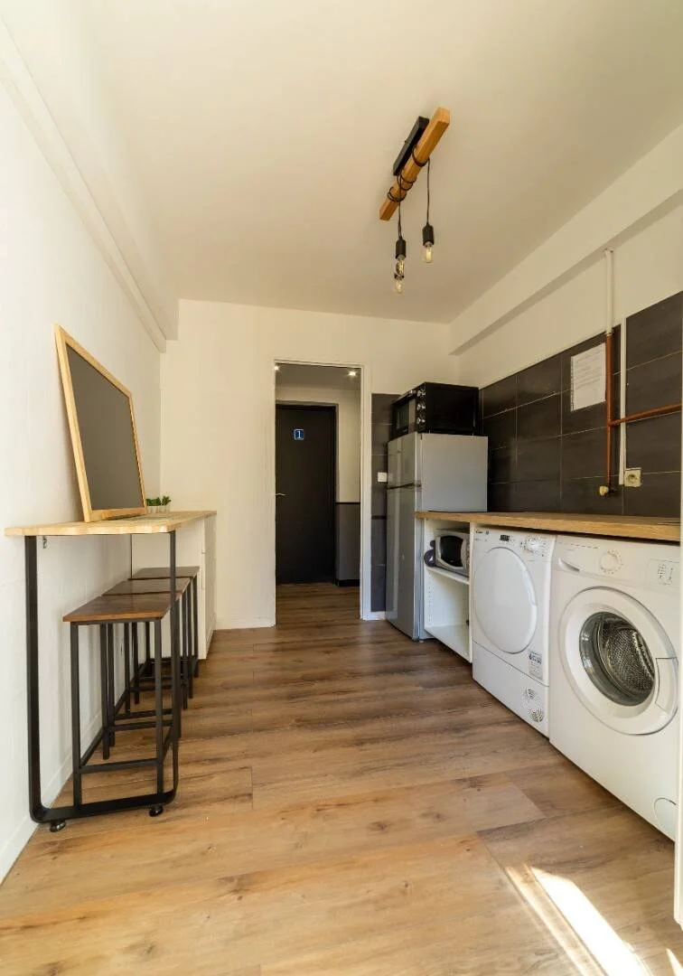 Habitación acogedora para estudiantes disponible en 