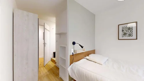 Privatzimmer in der 6 Cité d'Aleth, 35000 Rennes, France, bild 3 von 15