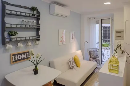 Entire apartment at Rua Serpa Pinto 26, image 22 of 42