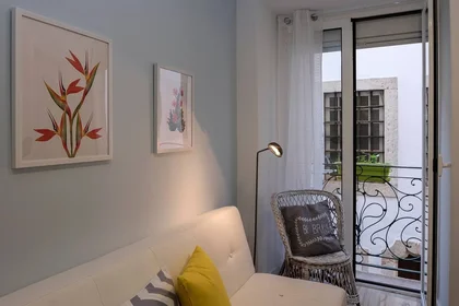 Entire apartment at Rua Serpa Pinto 26, image 24 of 42