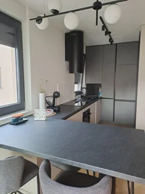 Logement entier à 40b, image 1 de 6