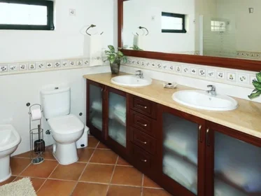 Quarto privado em Monte Vale de Gralhas, imagem 6 de 14
