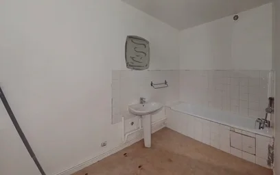 Logement entier à Rue Georges Teissier, Centre Ville-Peuple-Chavanelle, image 10 de 10