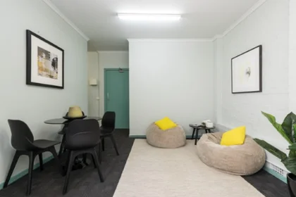 Privatzimmer in der Bouverie Residence Melbourne VIC 3053, bild 1 von 10