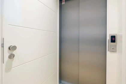 Entire apartment at Elsa-Brändström-Straße 3, 52070 Aachen, Deutschland, image 19 of 21