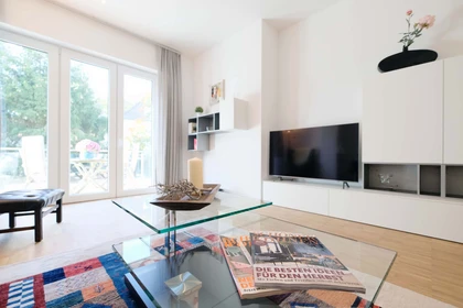 Entire apartment at Elsa-Brändström-Straße 3, 52070 Aachen, Deutschland, image 5 of 21