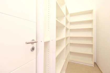 Entire apartment at Elsa-Brändström-Straße 3, 52070 Aachen, Deutschland, image 9 of 21