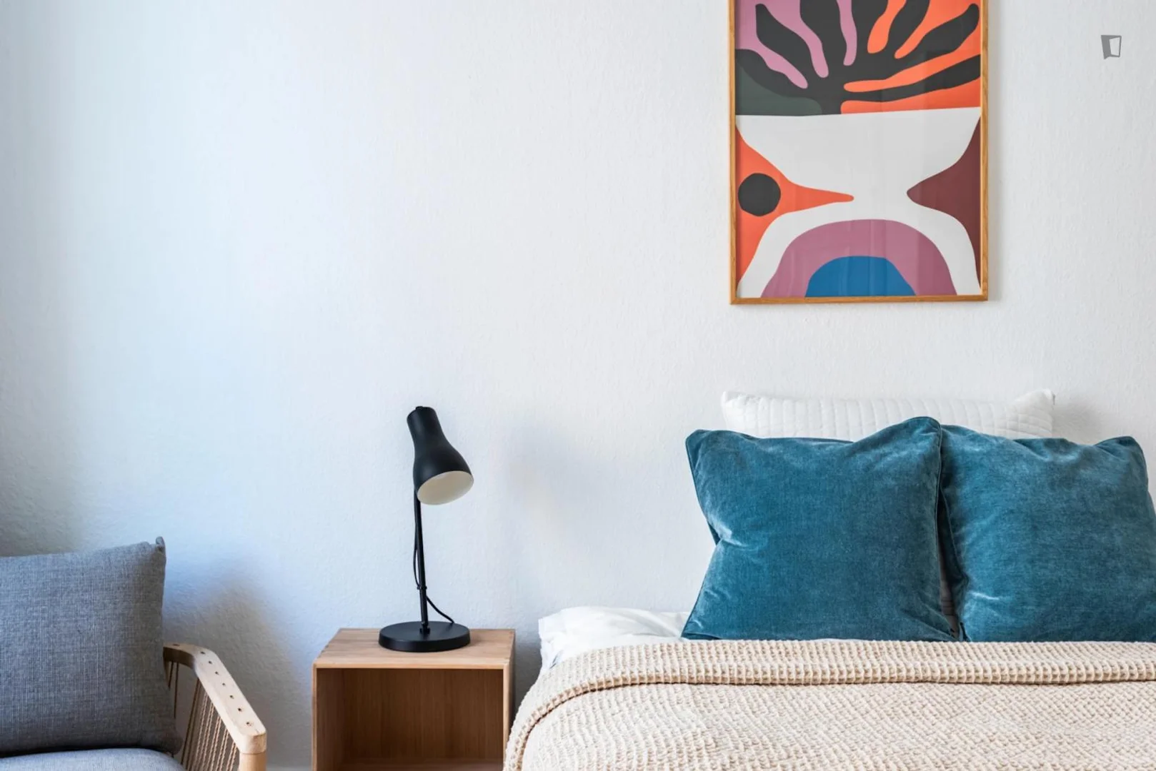 Budget-friendly student room close to campus in 