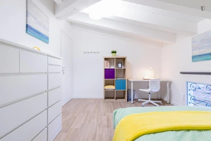 Quarto privado em Viale Alfredo Oriani, imagem 1 de 21