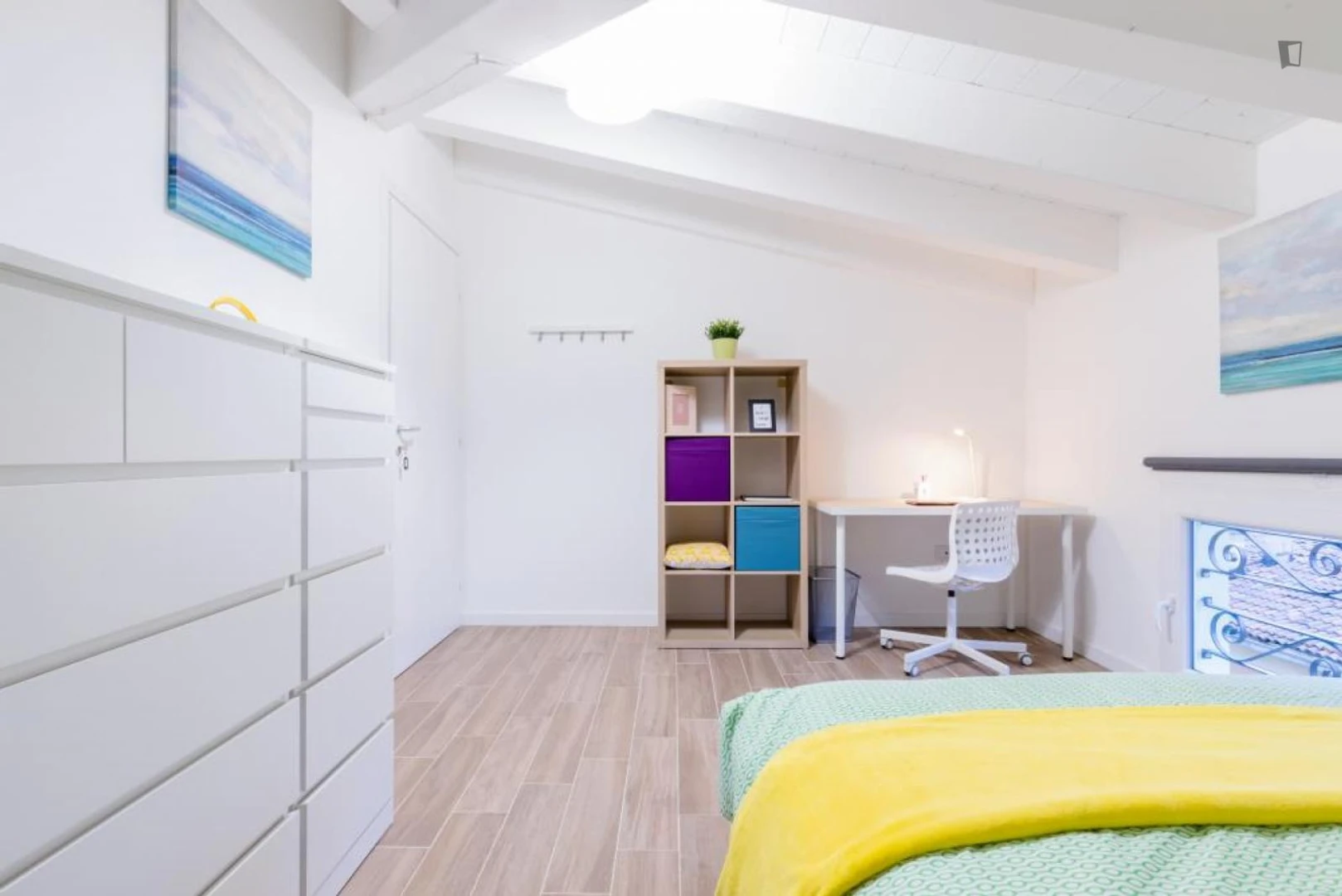 Quarto de estudante funcional perfeito para estudar em 