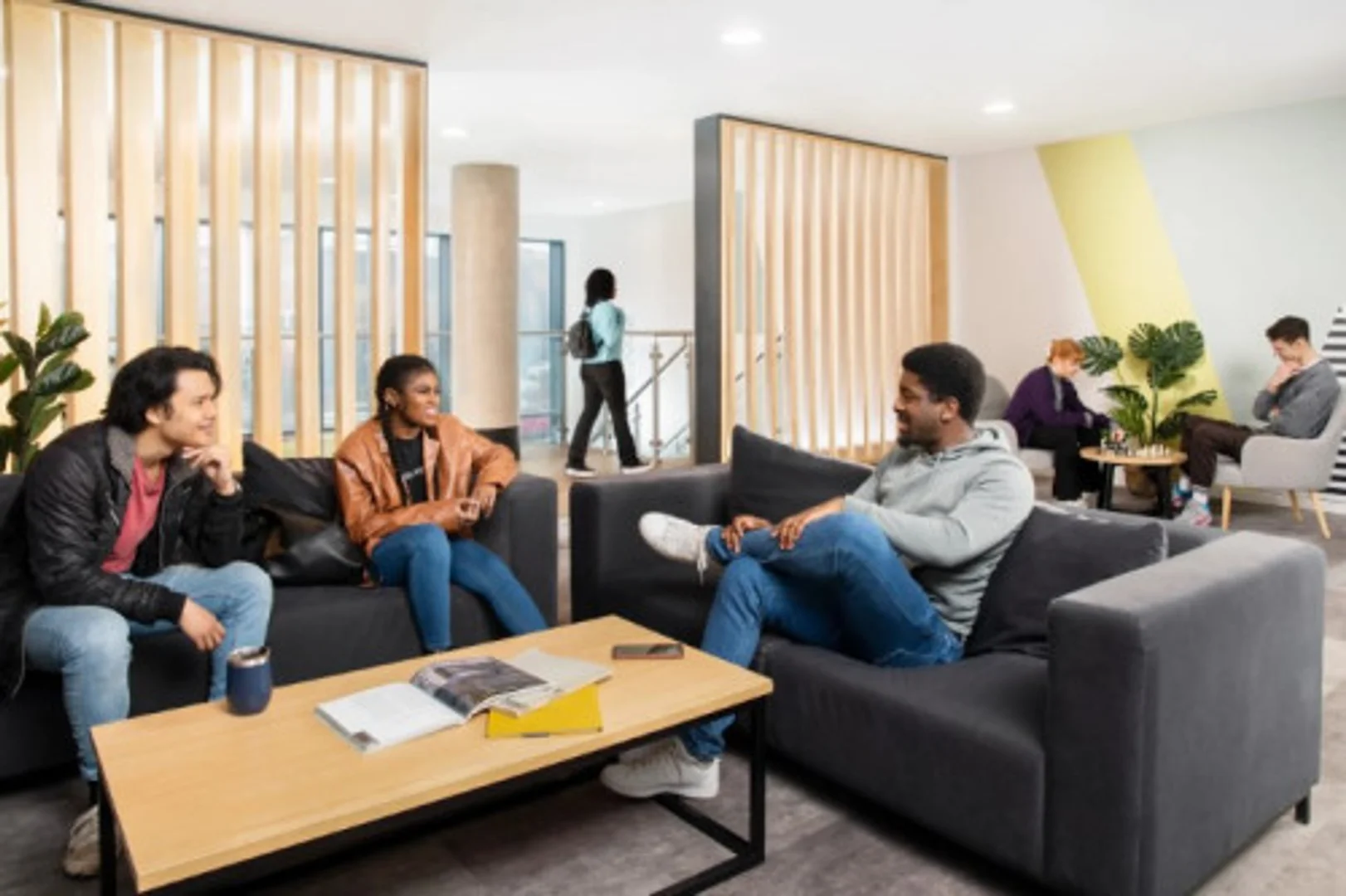 Cozy room for students available in 