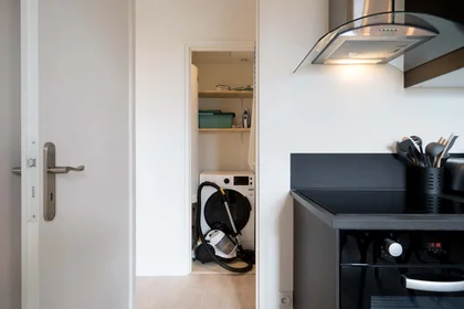 Quarto privado em 922 Av. de la Victoire du 8 Mai 1945, 83000 Toulon, France, imagem 15 de 17