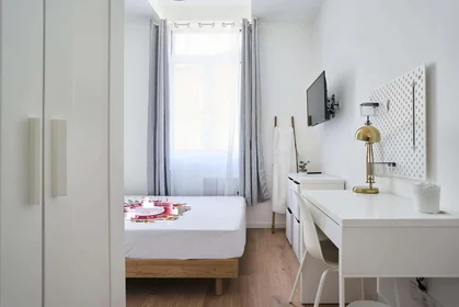 Privatzimmer in der 48 Rue Fernig, 59300 Valenciennes, France, bild 2 von 23
