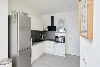 Privatzimmer in der 48 Rue Fernig, 59300 Valenciennes, France, bild 15 von 23