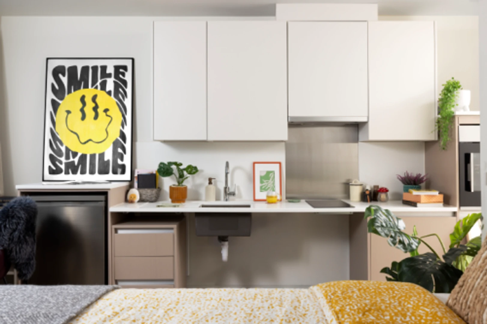 'de öğrenci dairesinde, tamamen mobilyalı kiralık oda