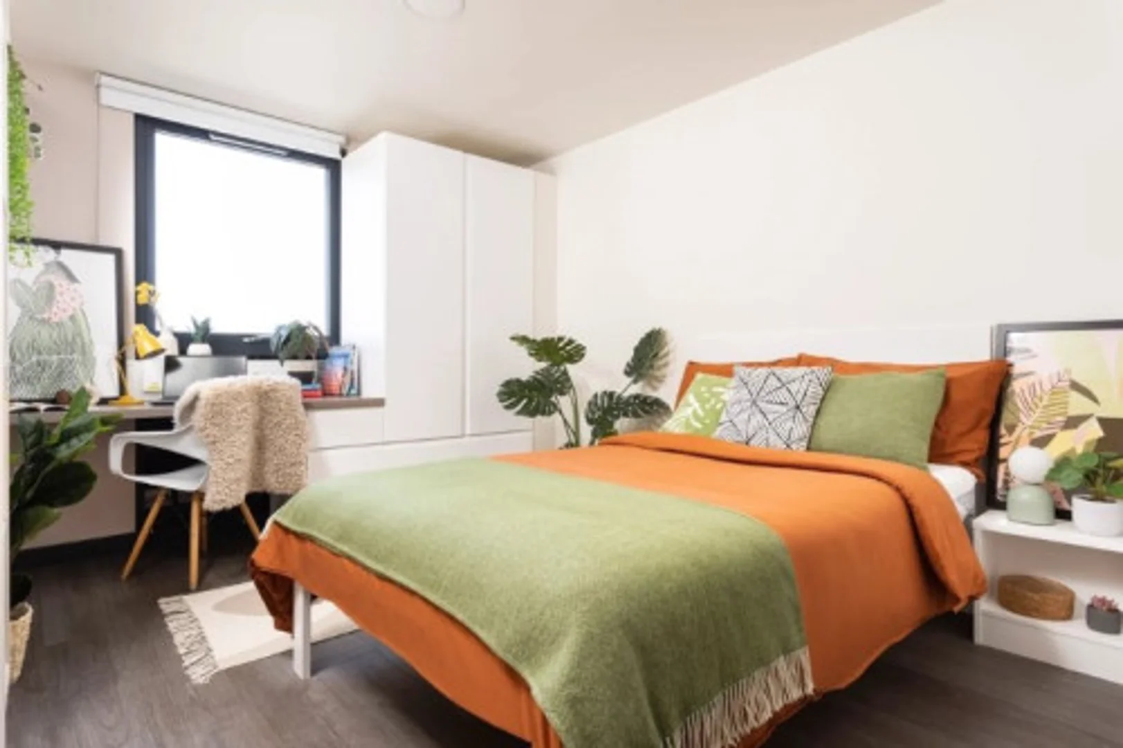 Habitación en apartamento estudiantil en alquiler en , completamente amueblado