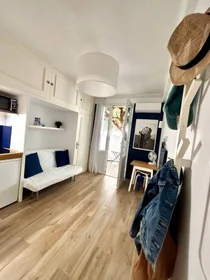 Quarto privado em Cannes, 06400, imagem 1 de 6