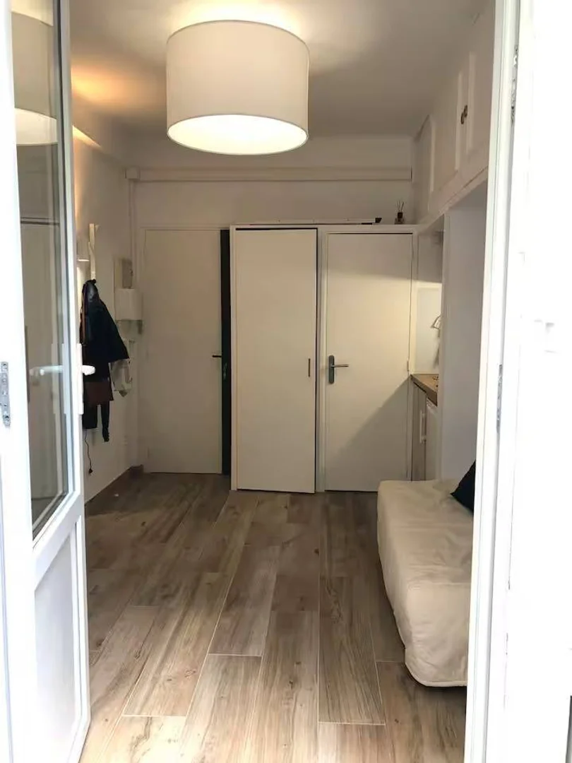 Chambre d'étudiant bon marché à proximité du campus dans 