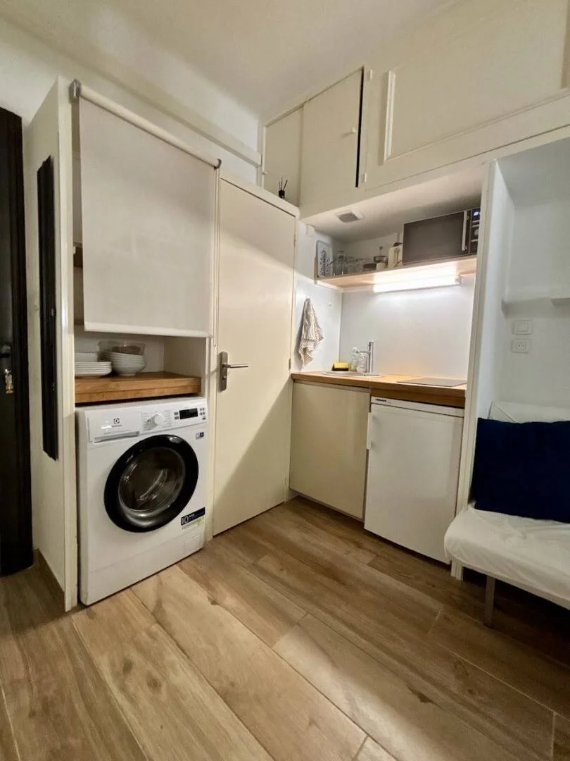 Chambre à louer dans un appartement d'étudiant à , entièrement meublée