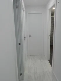 Habitación privada en Rua Raquel Roque Gameiro, imagen 10 de 13