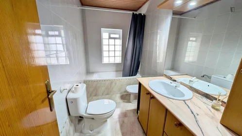 Chambre privée à C. de Ávila, image 7 de 13